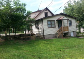 1605 S Vermont Avenue,Independence,Missouri,64052,4 Bedrooms Bedrooms,3 BathroomsBathrooms,Single Family Home,S Vermont Avenue,1005
